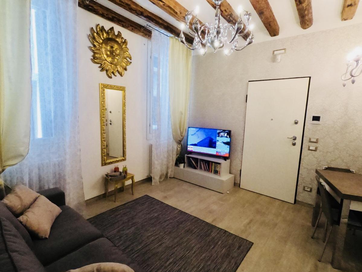 San Stae Charming Apartment Gran Canal Venetië Buitenkant foto